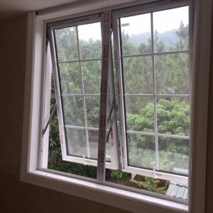 Cửa sổ mở hất Xingfa tại HCM