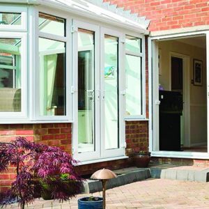 Cửa đi mở quay nhôm Xingfa tại HCM