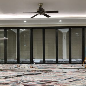 Cửa đi xếp trượt 8 cánh nhôm Xingfa Nhập Khẩu