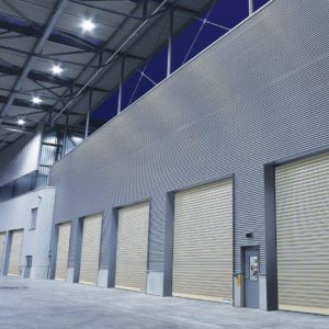 Cửa cuốn siêu trường giá rẻ tại HCM